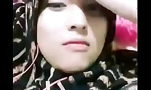 Hijab swallowed sperm from her vagina