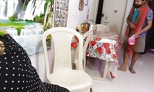 Sexy Aunty Riyaji Bansalji Hotgirl21 Hotdisex servant massage here to house owner desi madam.