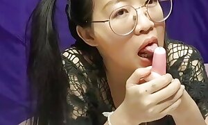 Super titillating cute Asian girl show will not hear of throng increased by play all over will not hear of sex-toy