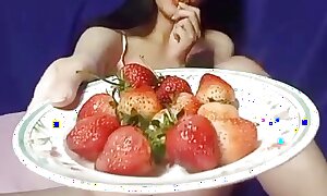 Sexy bare-ass girl show twat masturate with the addition of eat strawberry