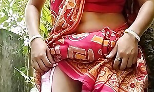 gorgeous Village wife Living Lonly Bhabi Sex In Alfresco Fuck