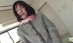 Makiko Nakane Is a Horny Oriental MILF Who Can't live without Intense Exclusively Masturbation Before Oral Sex